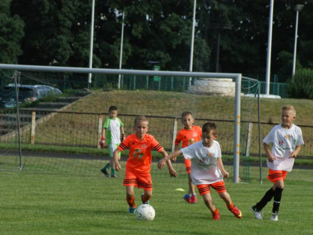 Dzień Dziecka na boisku. Turniej najmłodszych