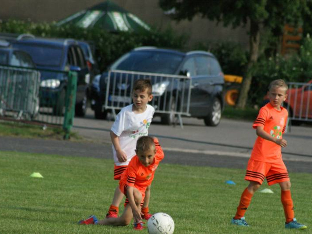 Dzień Dziecka na boisku. Turniej najmłodszych