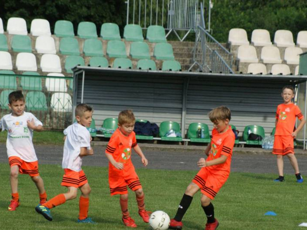 Dzień Dziecka na boisku. Turniej najmłodszych