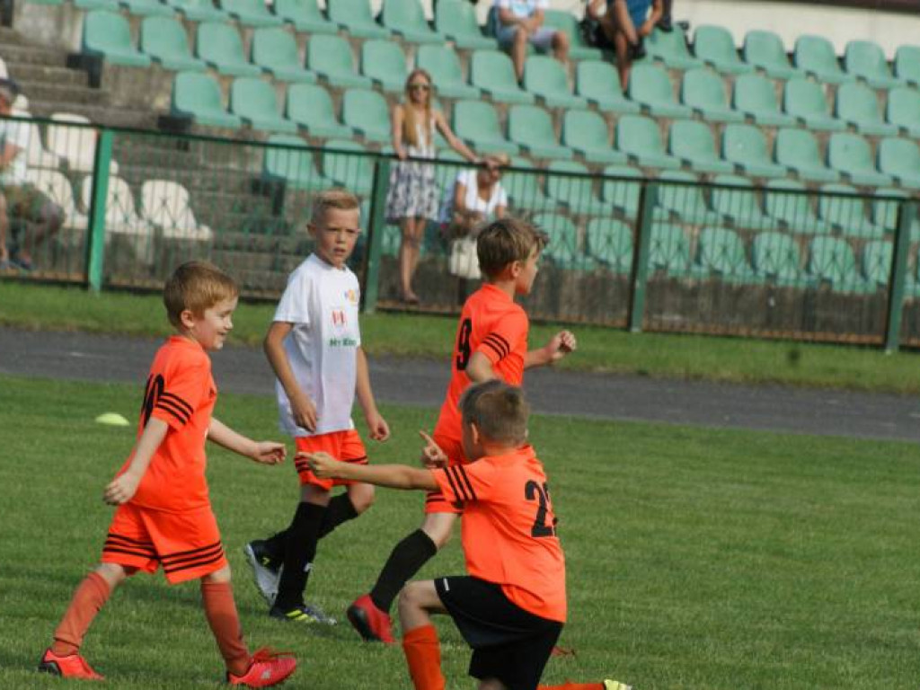 Dzień Dziecka na boisku. Turniej najmłodszych