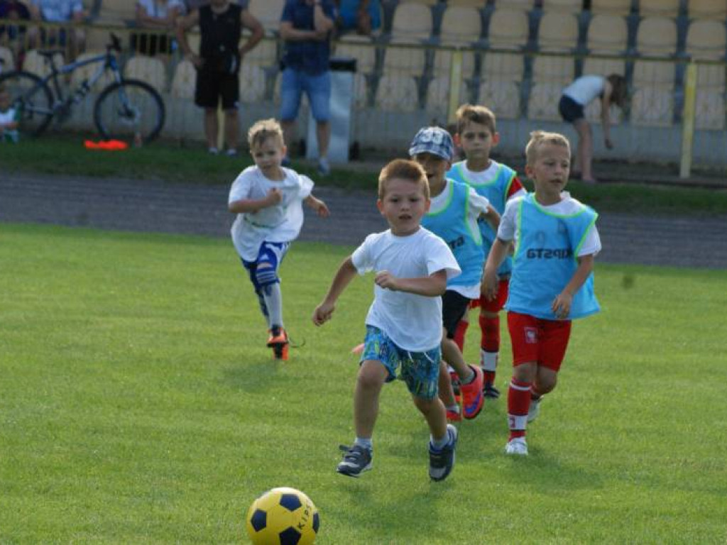 Dzień Dziecka na boisku. Turniej najmłodszych