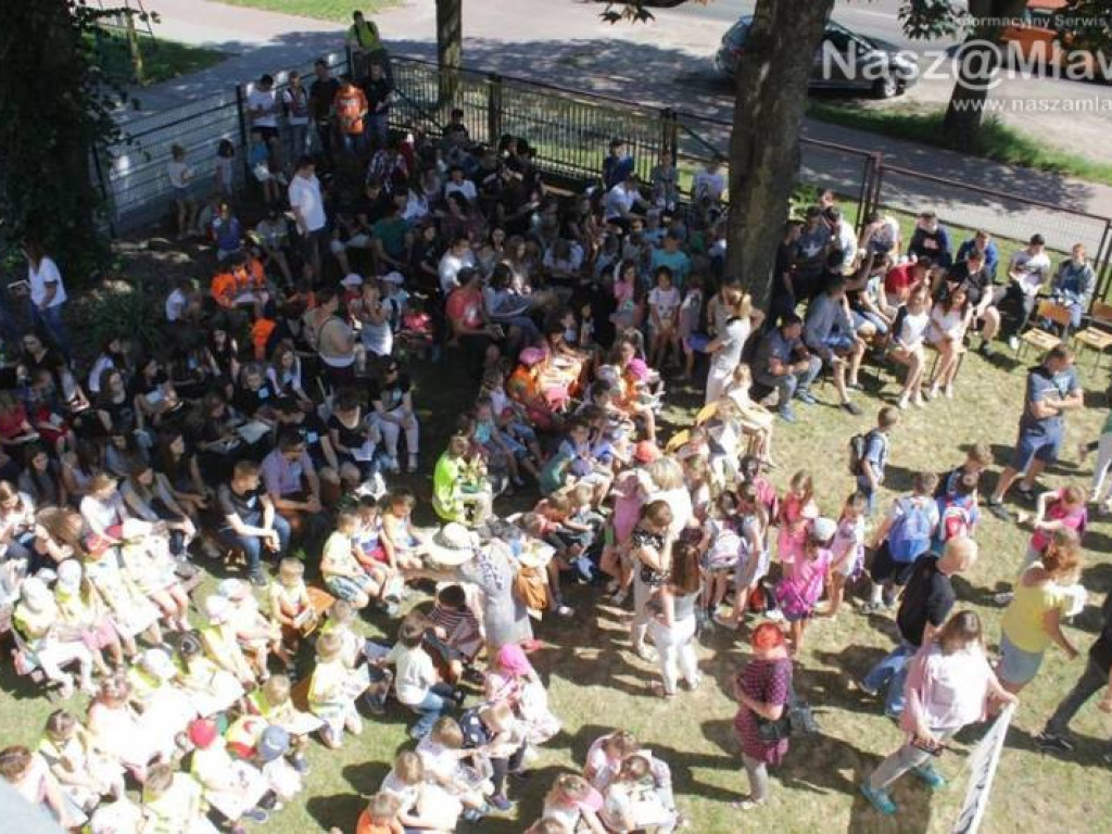 Zbliżyło ich czytanie. W akcji wzięło udział 350 osób