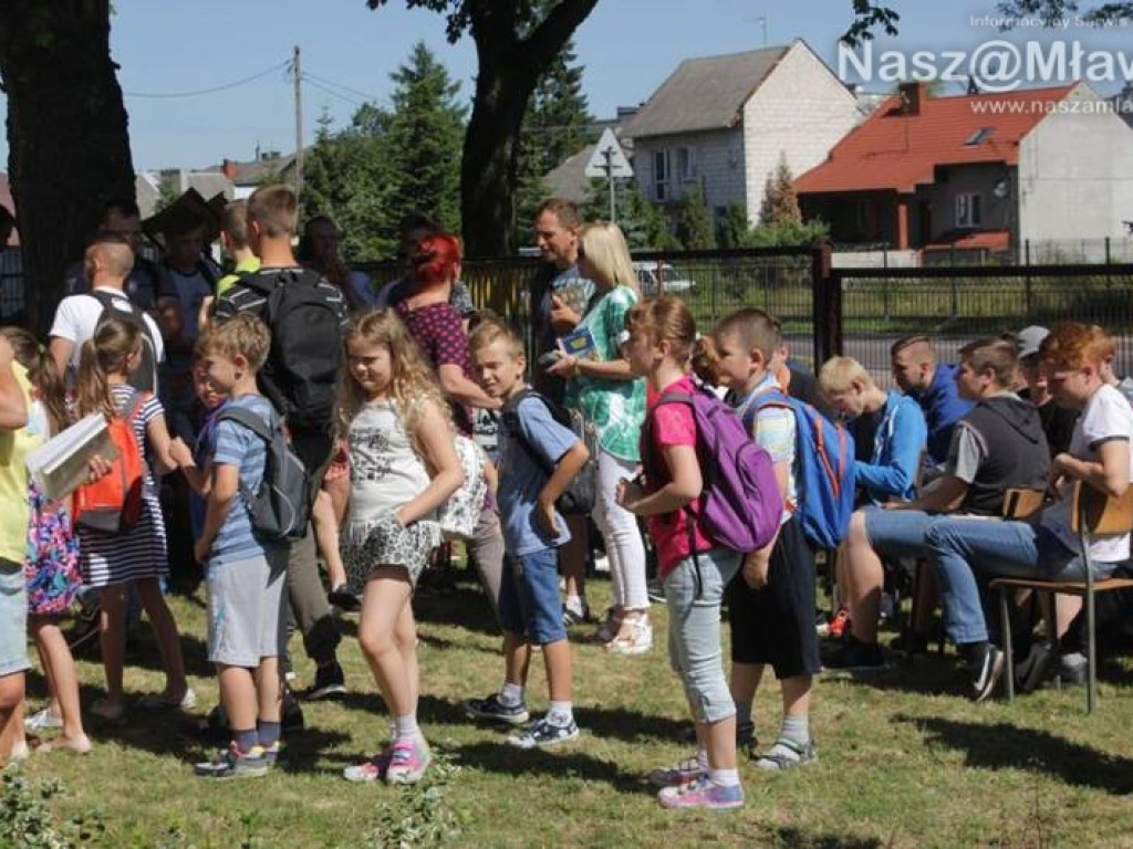 Zbliżyło ich czytanie. W akcji wzięło udział 350 osób