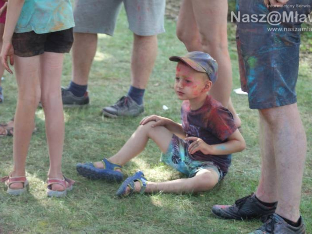 Kolorowo w parku. Taka zabawa w Mławie pierwszy raz