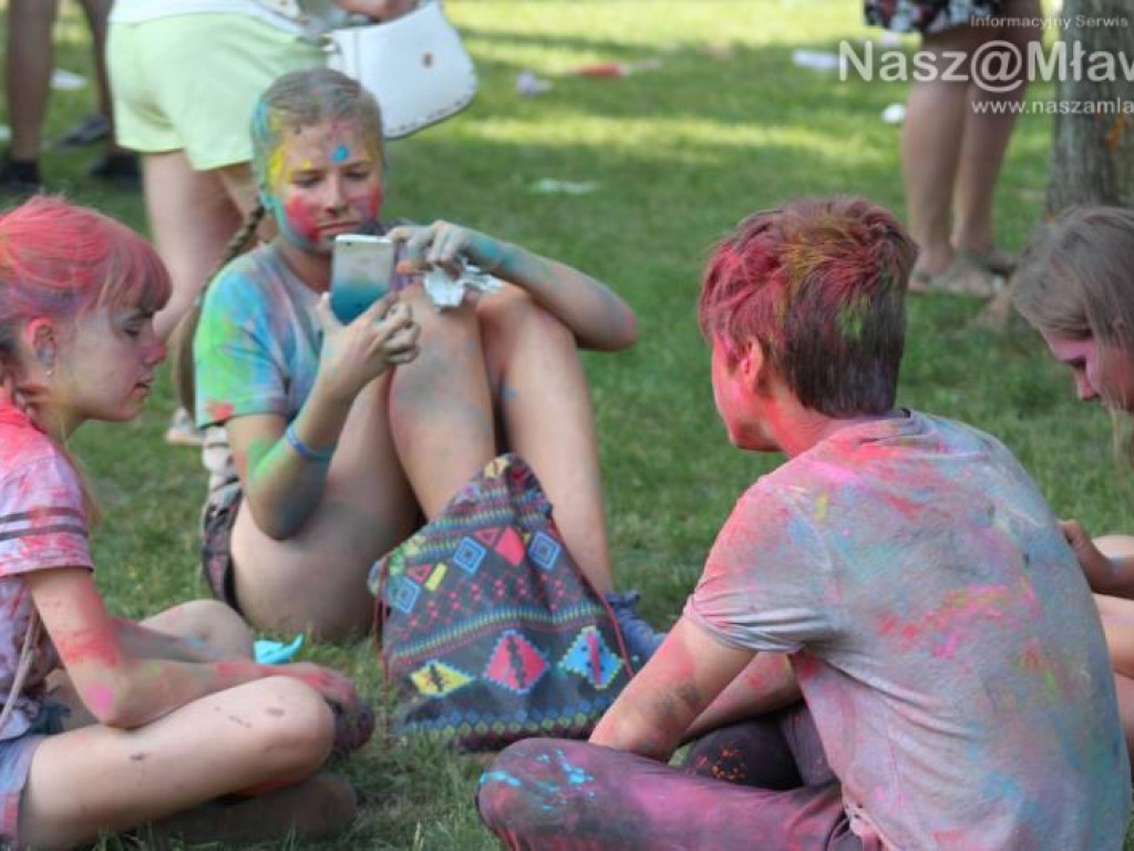 Kolorowo w parku. Taka zabawa w Mławie pierwszy raz