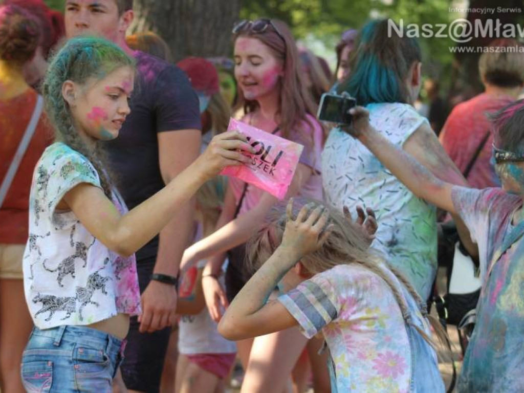 Kolorowo w parku. Taka zabawa w Mławie pierwszy raz