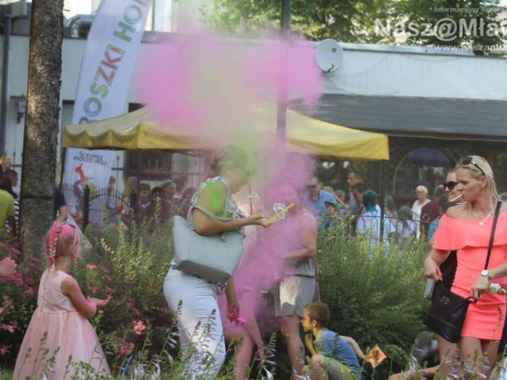 Kolorowo w parku. Taka zabawa w Mławie pierwszy raz