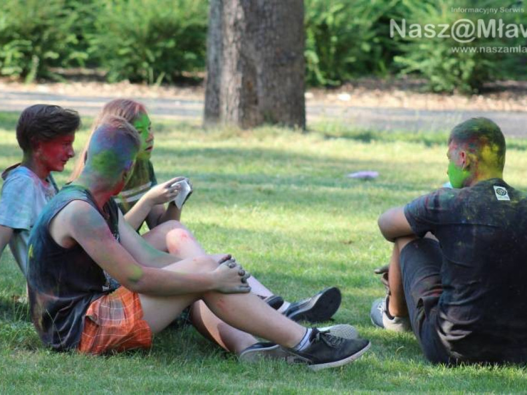 Kolorowo w parku. Taka zabawa w Mławie pierwszy raz