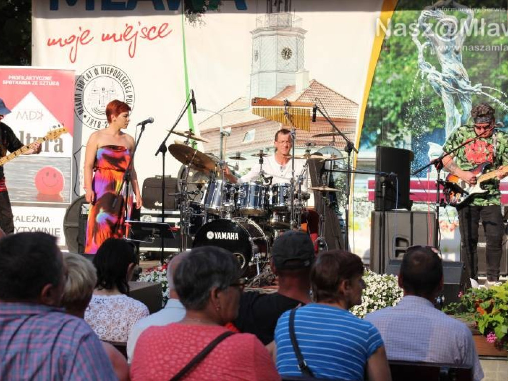Rock`nRoll wiecznie żywy. Mocne brzmienia na parkowej scenie