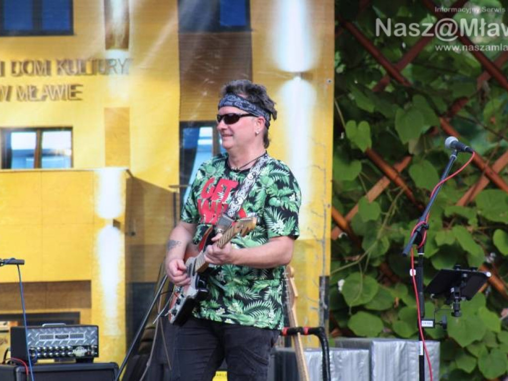 Rock`nRoll wiecznie żywy. Mocne brzmienia na parkowej scenie