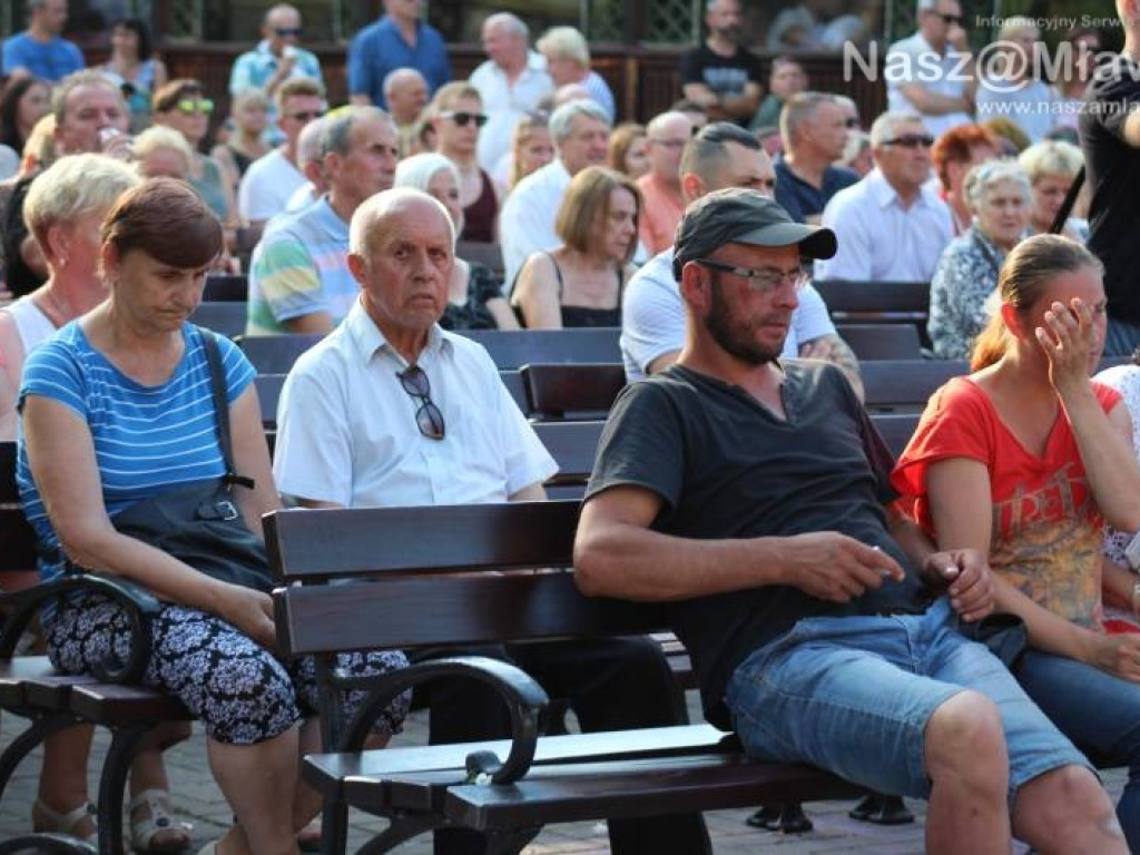 Rock`nRoll wiecznie żywy. Mocne brzmienia na parkowej scenie