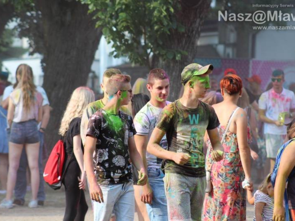 Kolorowo w parku. Taka zabawa w Mławie pierwszy raz