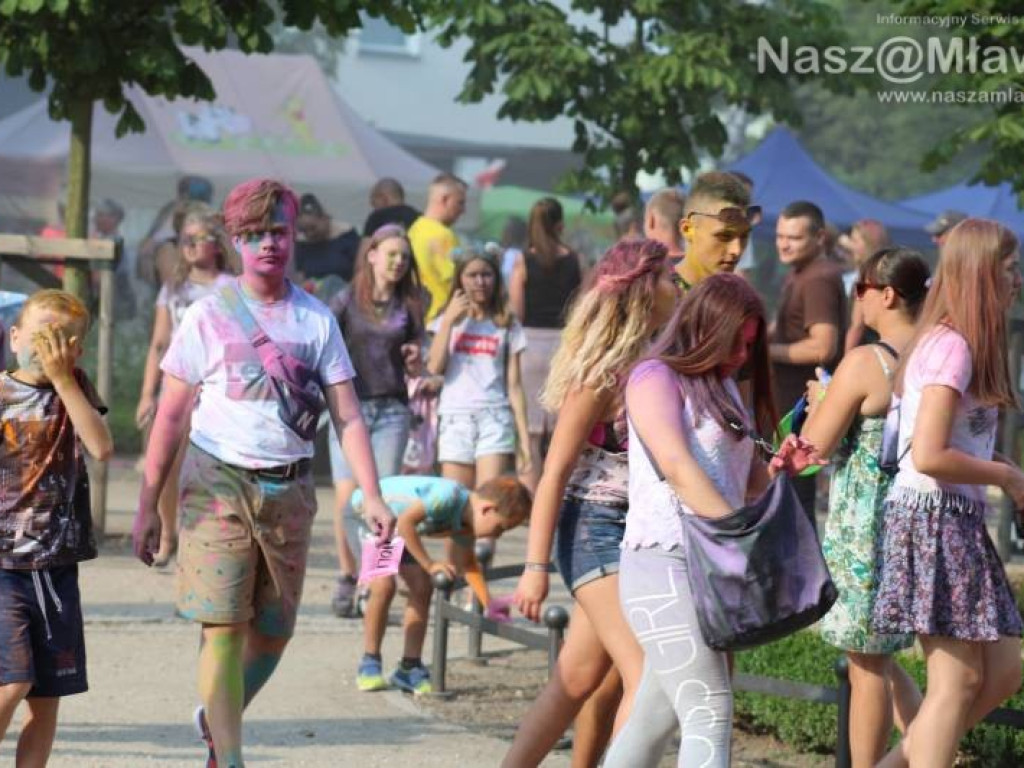 Kolorowo w parku. Taka zabawa w Mławie pierwszy raz