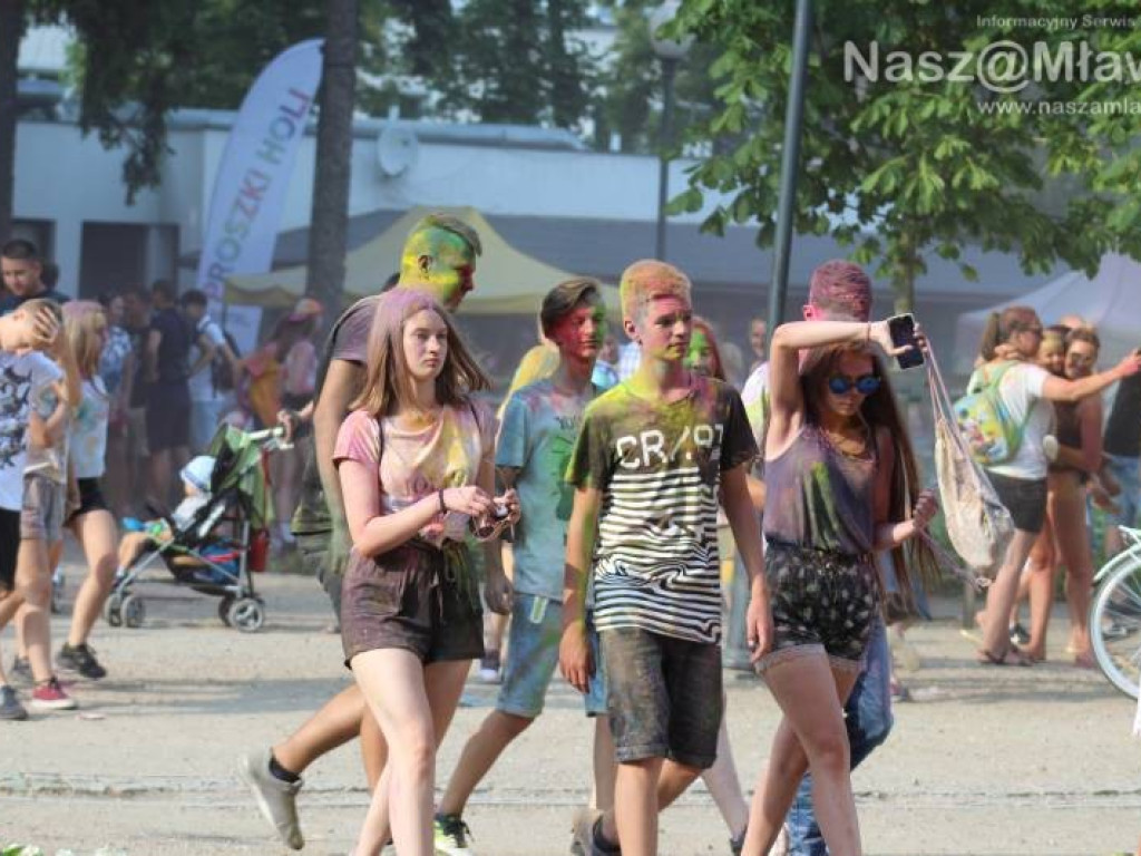 Kolorowo w parku. Taka zabawa w Mławie pierwszy raz