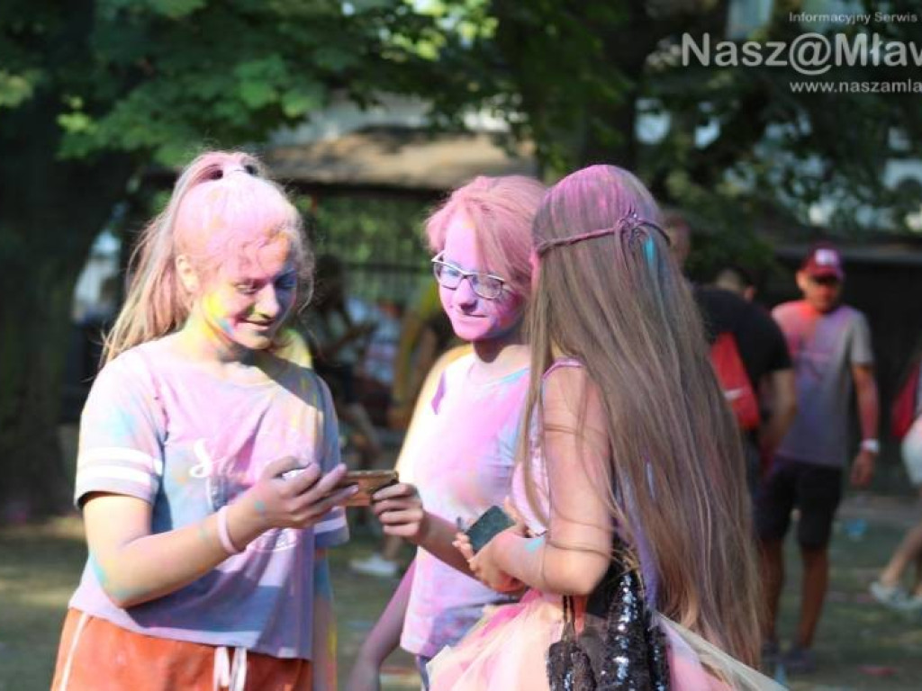 Kolorowo w parku. Taka zabawa w Mławie pierwszy raz