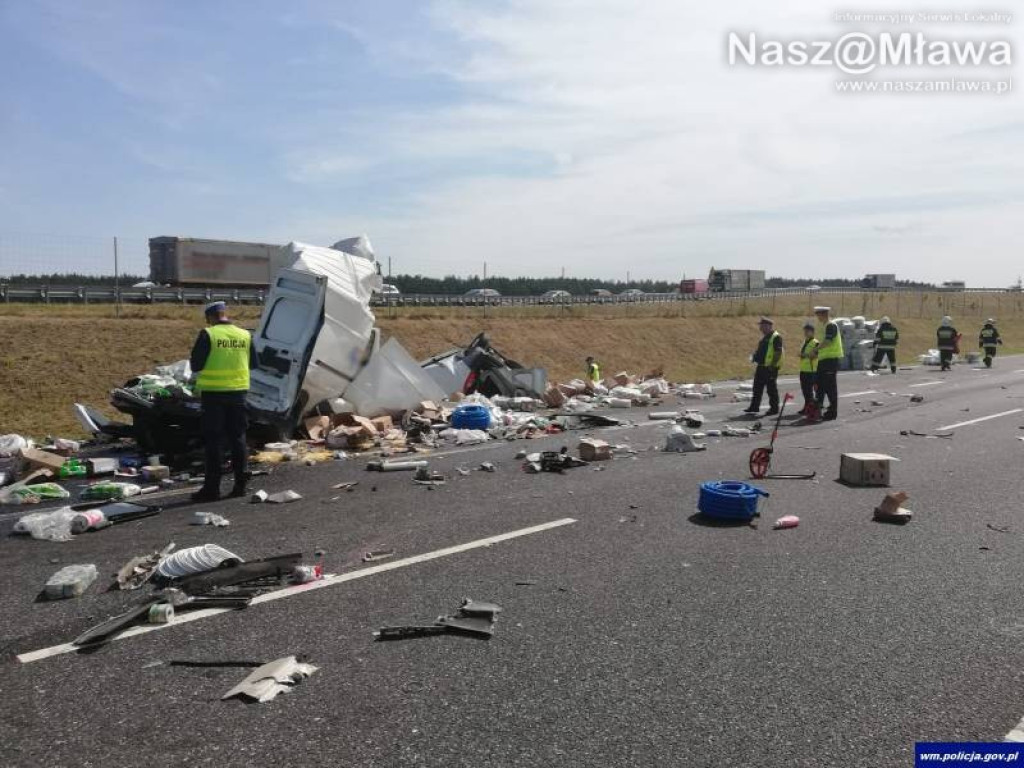 Spłonęły TIR-y. Jedna osoba nie żyje, cztery ranne. Tragiczny bilans karambolu na S7 [ZDJĘCIA, WIDEO]