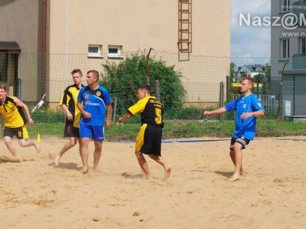 Trójka historycznym mistrzem na piasku