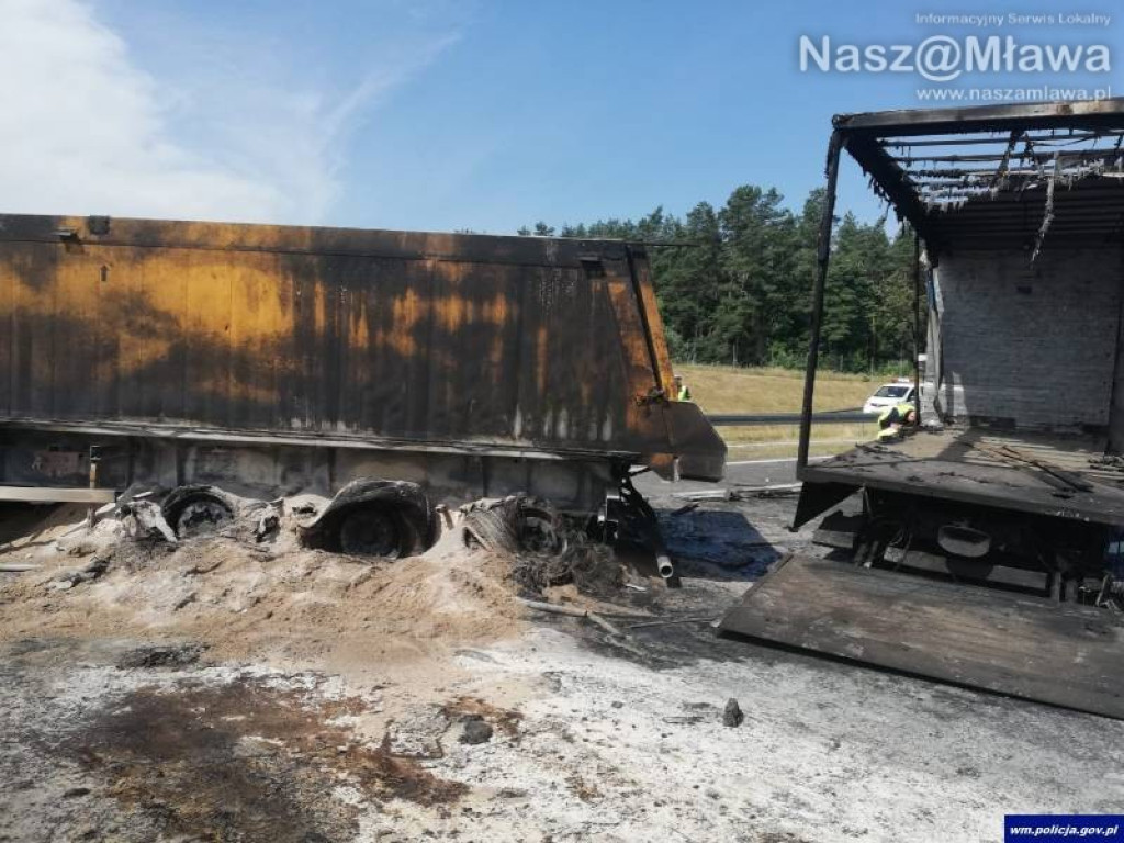 Spłonęły TIR-y. Jedna osoba nie żyje, cztery ranne. Tragiczny bilans karambolu na S7 [ZDJĘCIA, WIDEO]