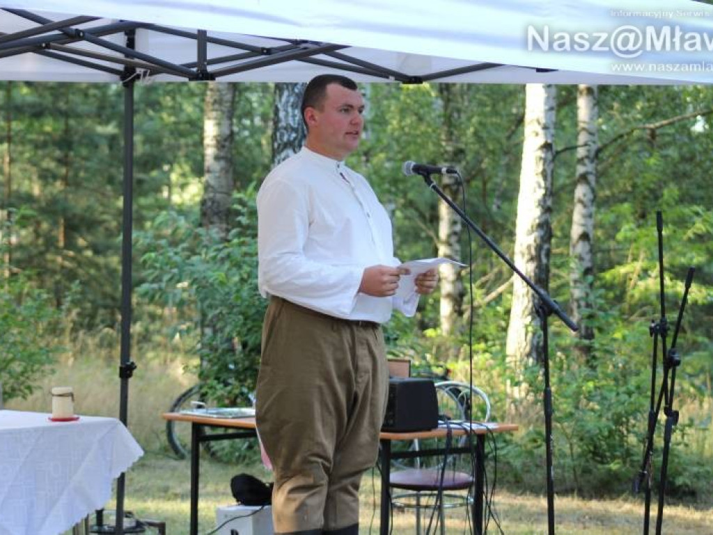 Cześć i chwała bohaterom! Uroczystości i rekonstrukcja w Niedziałkach [WIDEO]