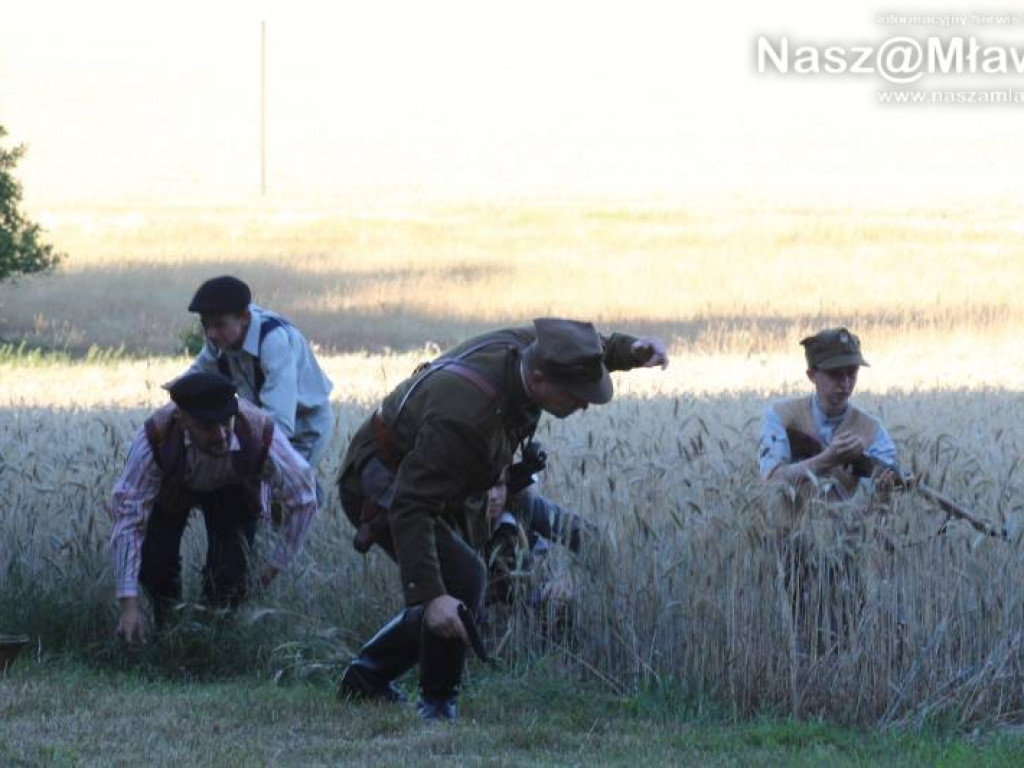 Cześć i chwała bohaterom! Uroczystości i rekonstrukcja w Niedziałkach [WIDEO]
