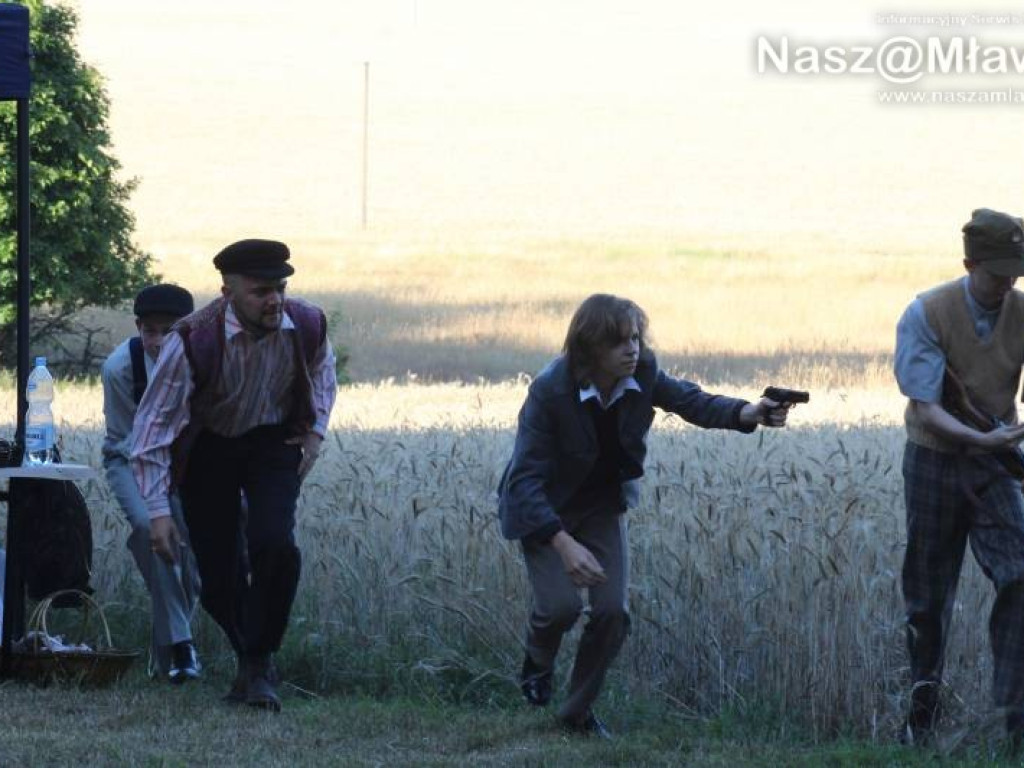 Cześć i chwała bohaterom! Uroczystości i rekonstrukcja w Niedziałkach [WIDEO]