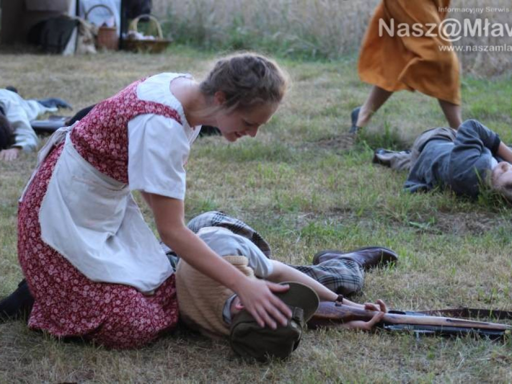 Cześć i chwała bohaterom! Uroczystości i rekonstrukcja w Niedziałkach [WIDEO]