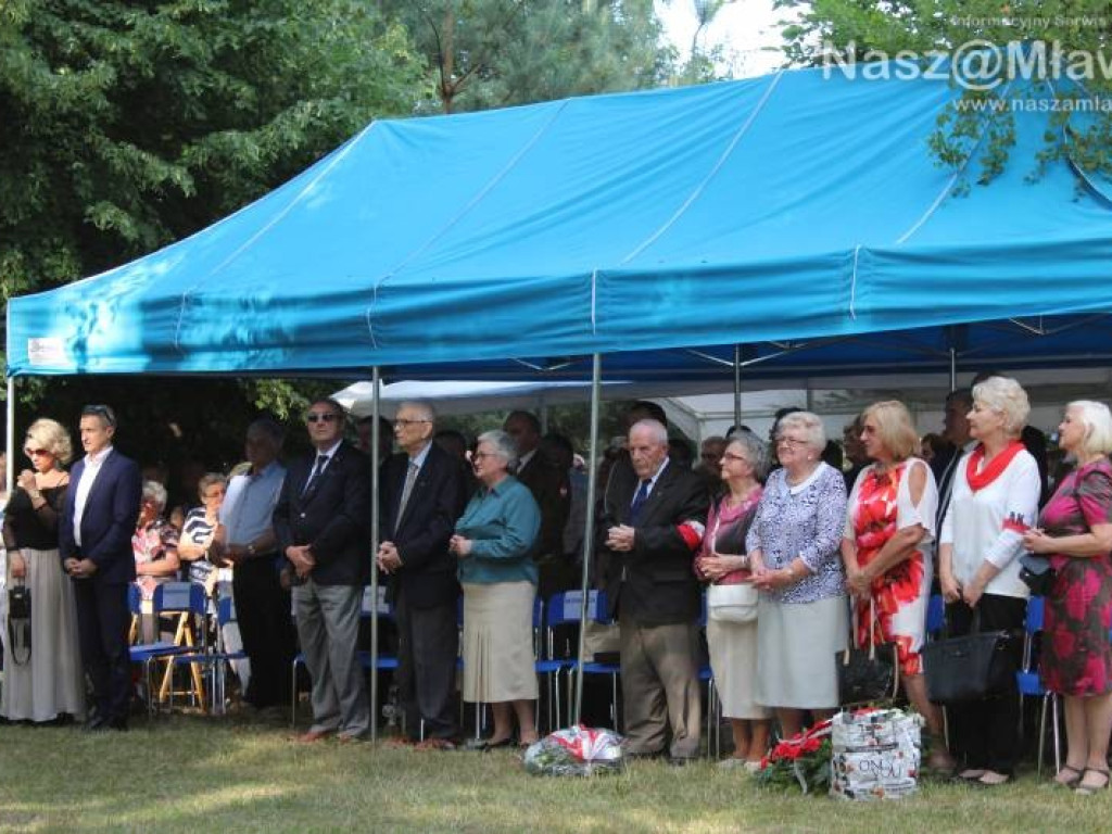 Cześć i chwała bohaterom! Uroczystości i rekonstrukcja w Niedziałkach [WIDEO]