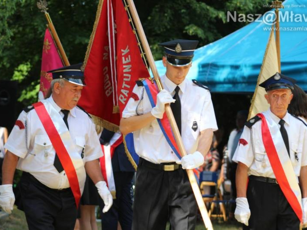 Cześć i chwała bohaterom! Uroczystości i rekonstrukcja w Niedziałkach [WIDEO]