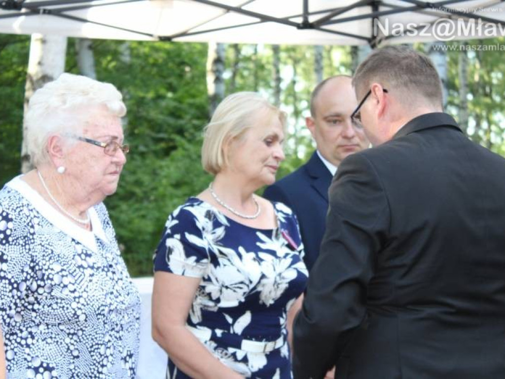 Cześć i chwała bohaterom! Uroczystości i rekonstrukcja w Niedziałkach [WIDEO]