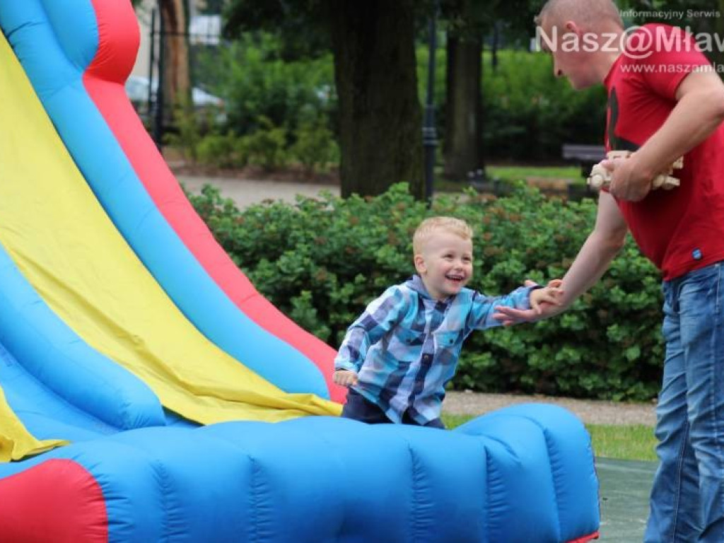Dzieci zaszalały w parku