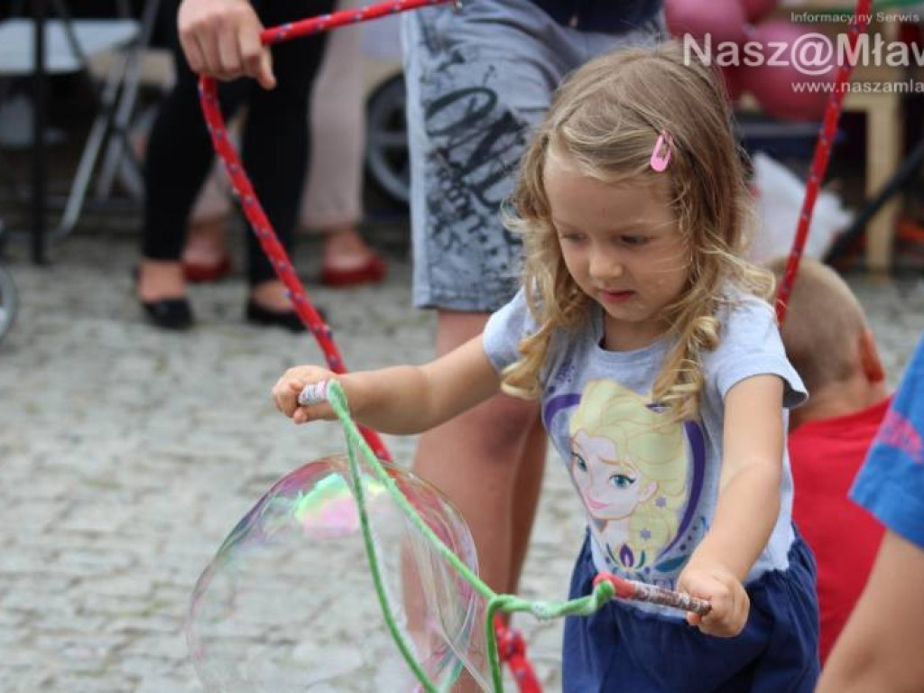 Dzieci zaszalały w parku