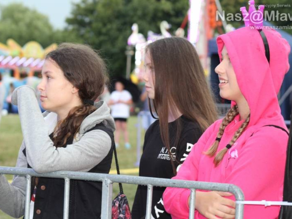 Zakończenie Dni Mławy. Histeria fanek na koncertach ich idoli
