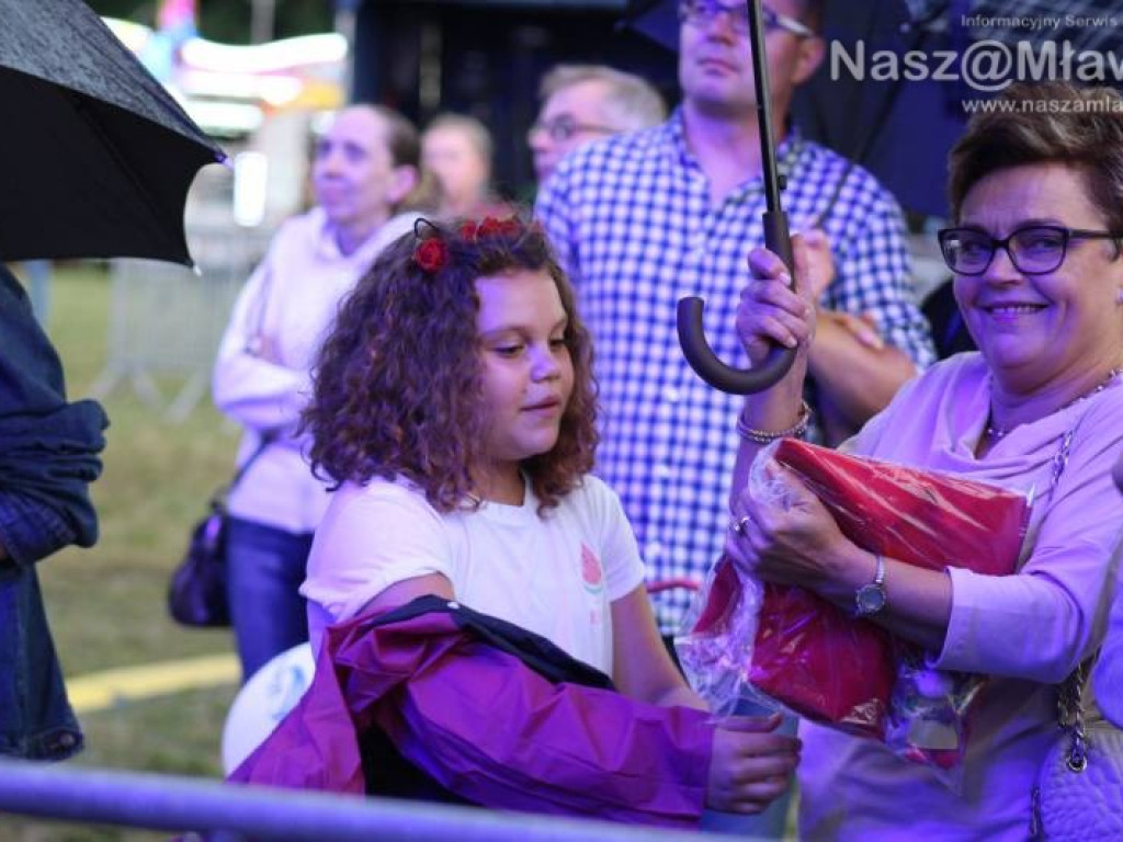 Zakończenie Dni Mławy. Histeria fanek na koncertach ich idoli