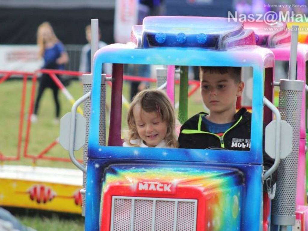 Zakończenie Dni Mławy. Histeria fanek na koncertach ich idoli