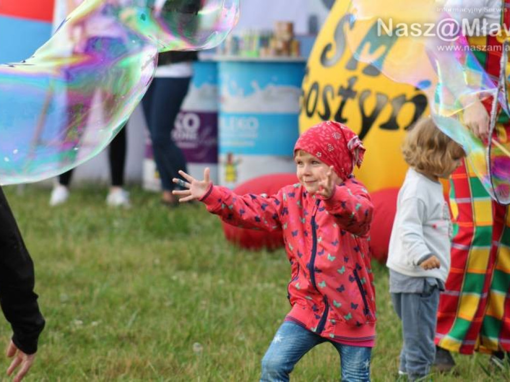 Zakończenie Dni Mławy. Histeria fanek na koncertach ich idoli