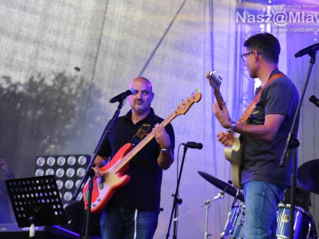 Zakończenie Dni Mławy. Histeria fanek na koncertach ich idoli