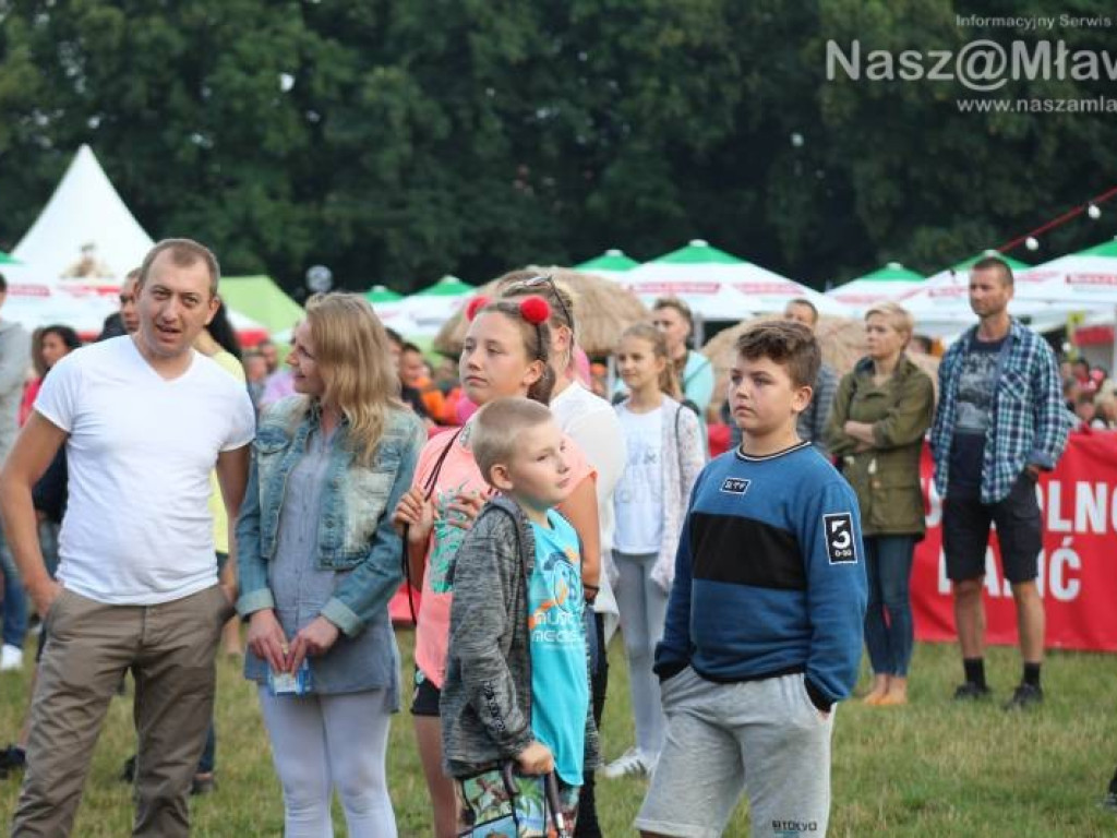 Zakończenie Dni Mławy. Histeria fanek na koncertach ich idoli