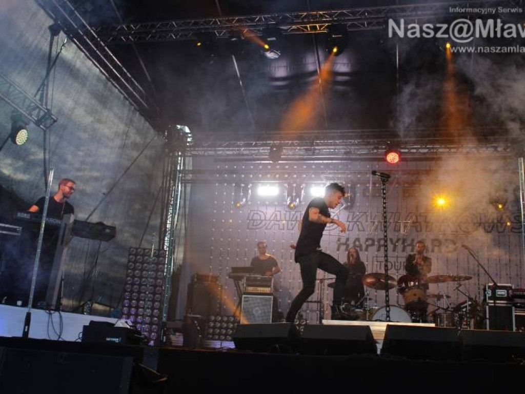 Zakończenie Dni Mławy. Histeria fanek na koncertach ich idoli