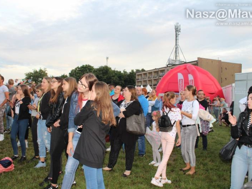 Zakończenie Dni Mławy. Histeria fanek na koncertach ich idoli