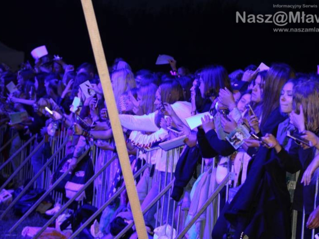 Zakończenie Dni Mławy. Histeria fanek na koncertach ich idoli