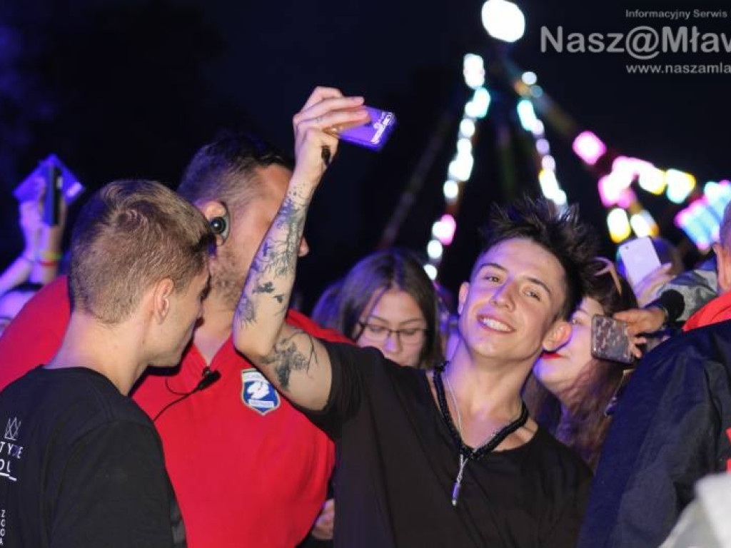 Zakończenie Dni Mławy. Histeria fanek na koncertach ich idoli