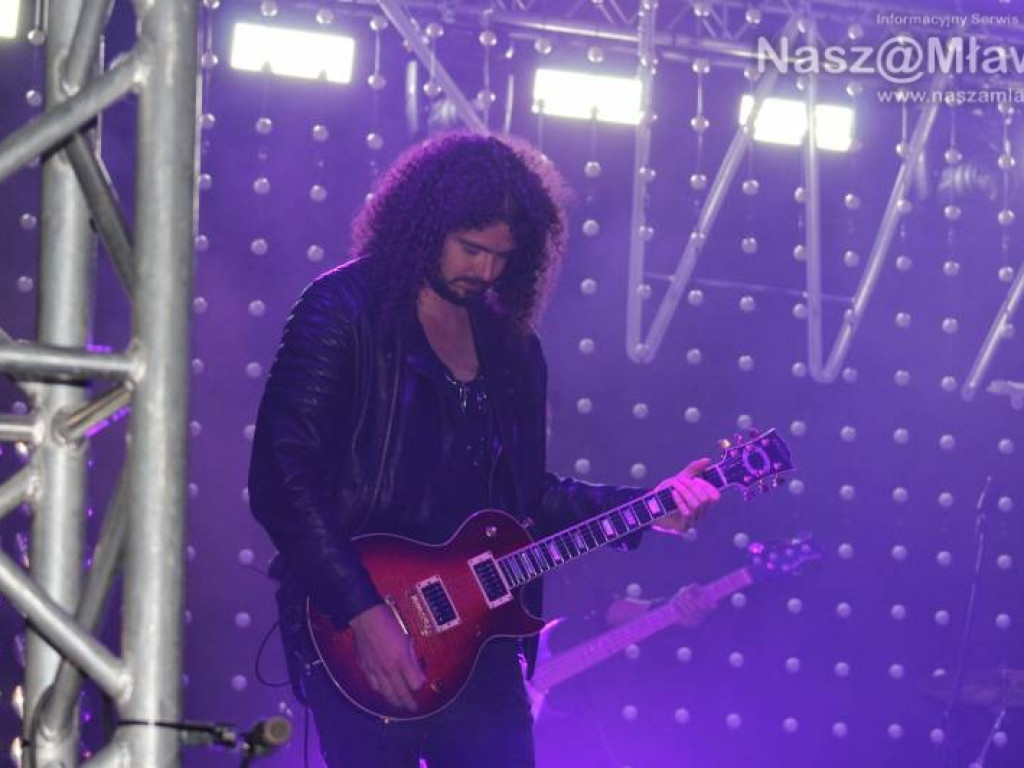 Zakończenie Dni Mławy. Histeria fanek na koncertach ich idoli