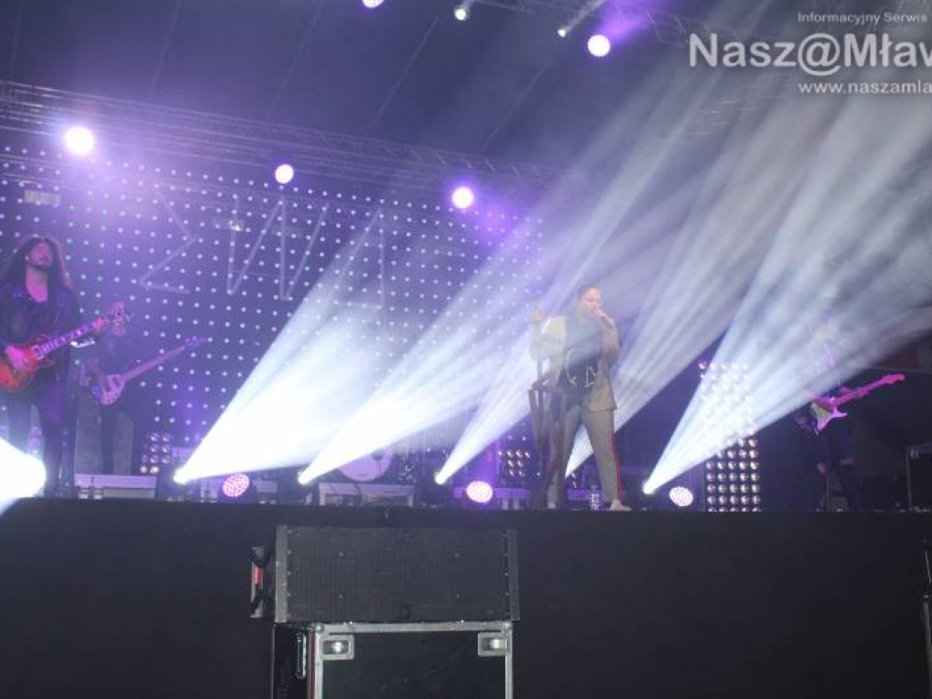 Zakończenie Dni Mławy. Histeria fanek na koncertach ich idoli