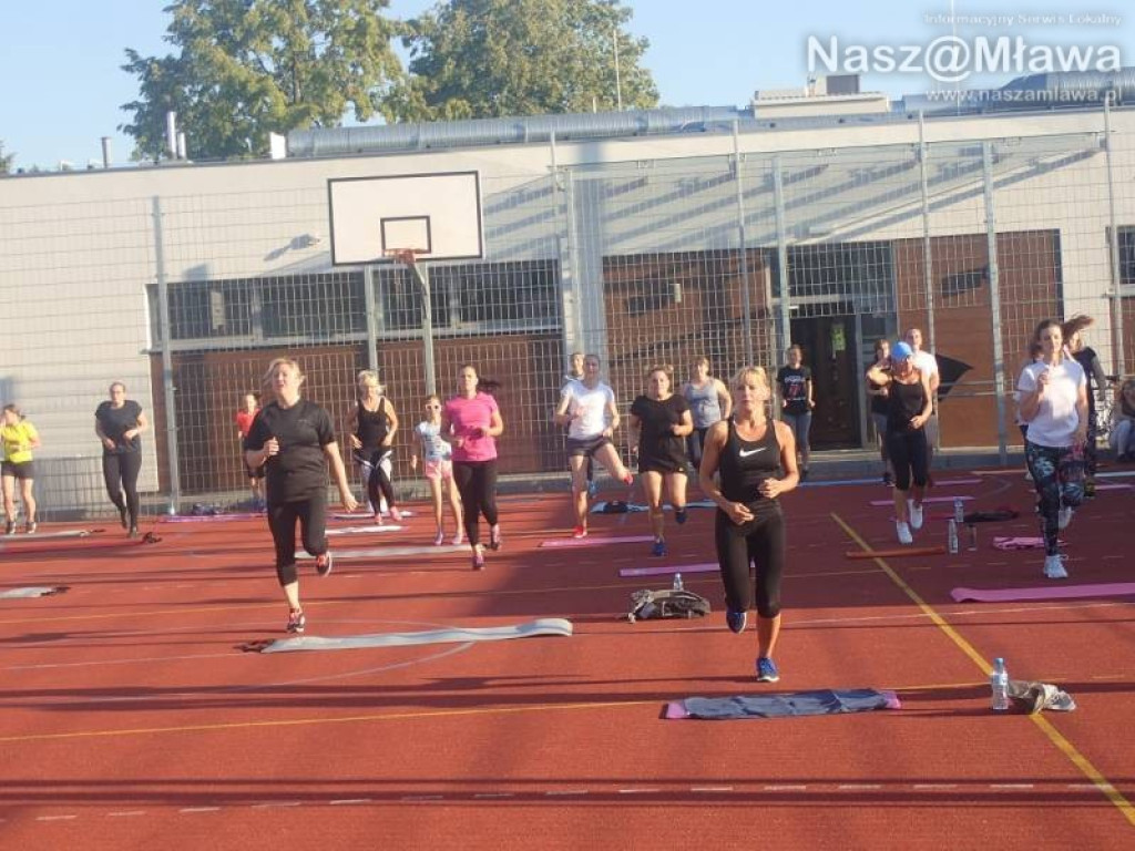 Mocny brzuch i jędrne pośladki. Bezpłatne ćwiczenia w Mławie