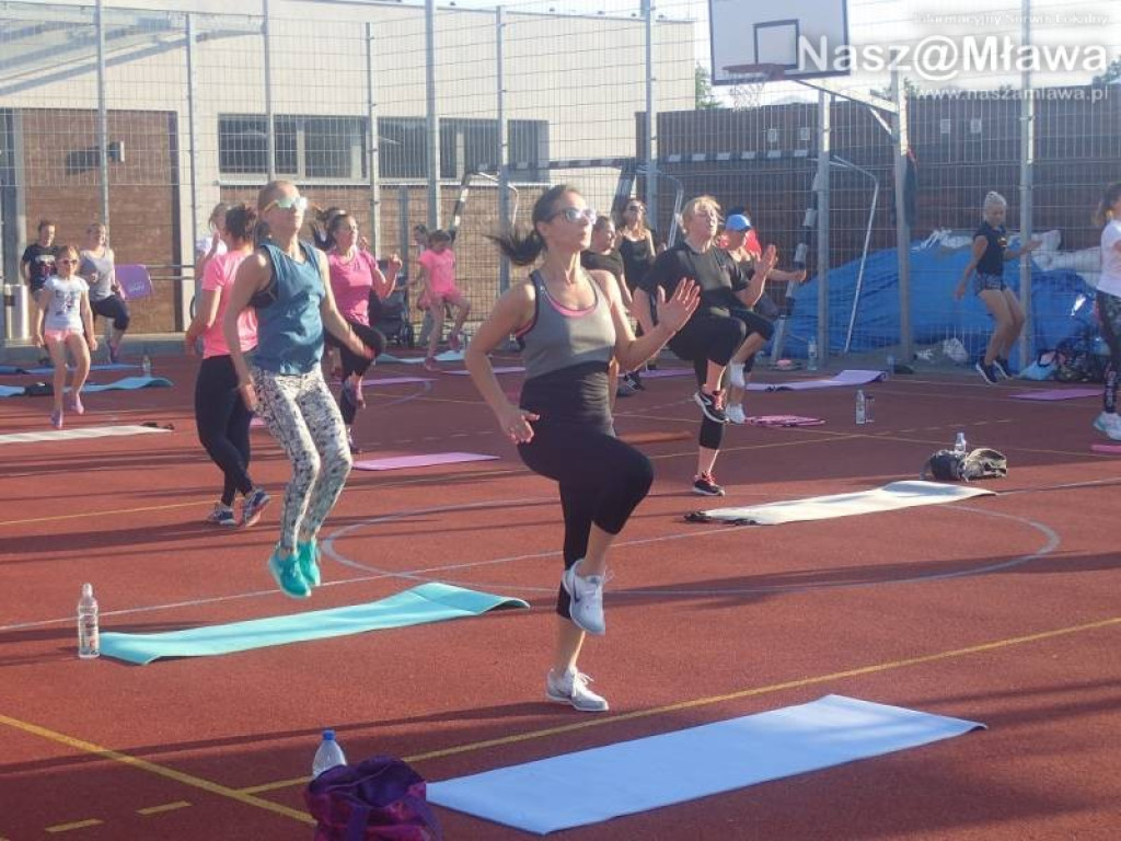 Mocny brzuch i jędrne pośladki. Bezpłatne ćwiczenia w Mławie