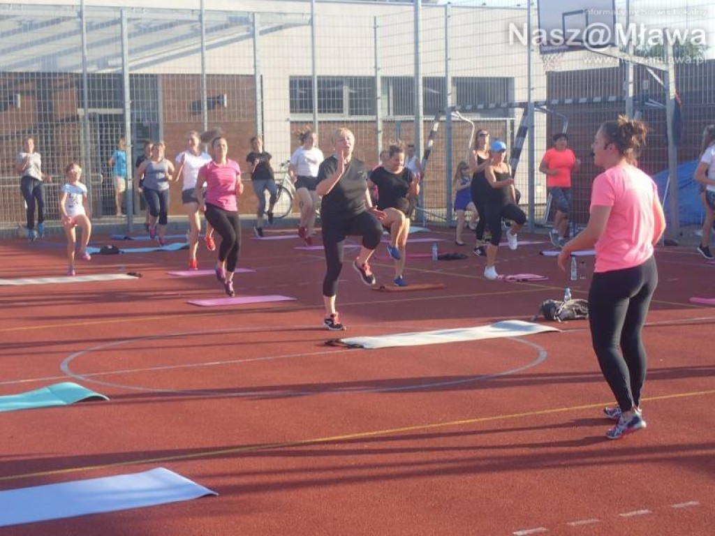 Mocny brzuch i jędrne pośladki. Bezpłatne ćwiczenia w Mławie