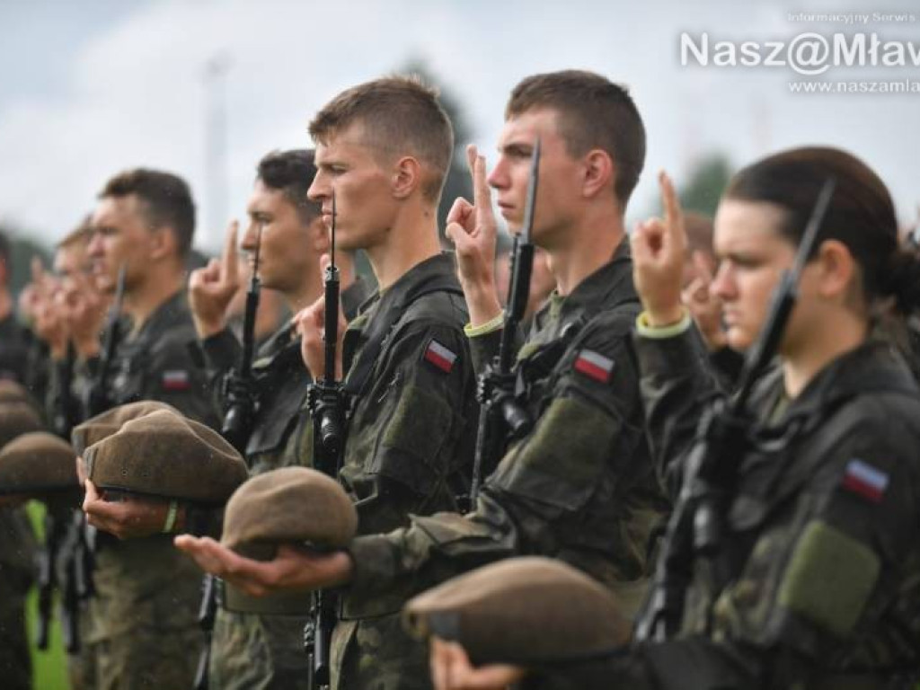 Następni terytorialsi złożyli przysięgę - 13 kobiet i 16 mężczyzn z powiatu mławskiego