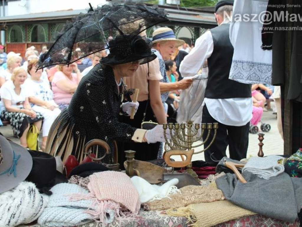 Rekonstruktorzy przenieśli widzów w czasie - do przedwojennej Mławy