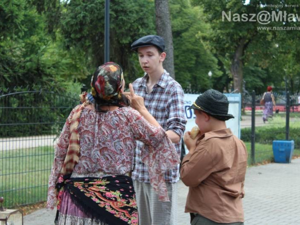 Rekonstruktorzy przenieśli widzów w czasie - do przedwojennej Mławy