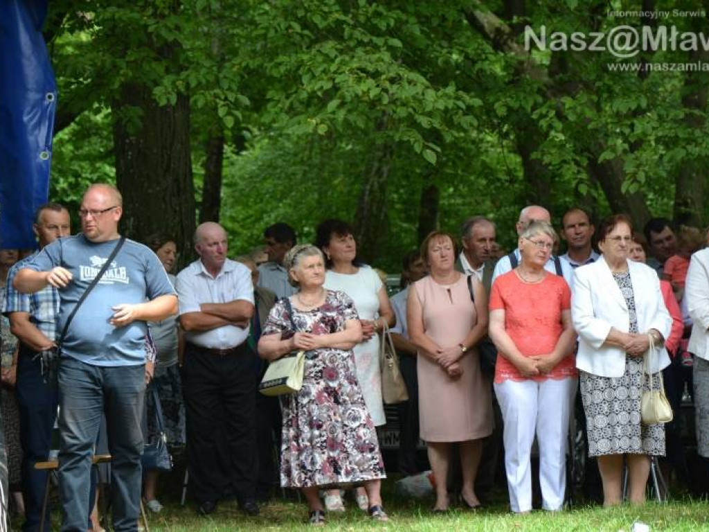Bije tu cudowne źródełko. Tłumy w Drogiszce w gminie Strzegowo